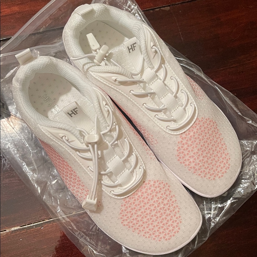 HIKE Women’s White/Pink Athletic Sneakers - Picture 5 of 5
